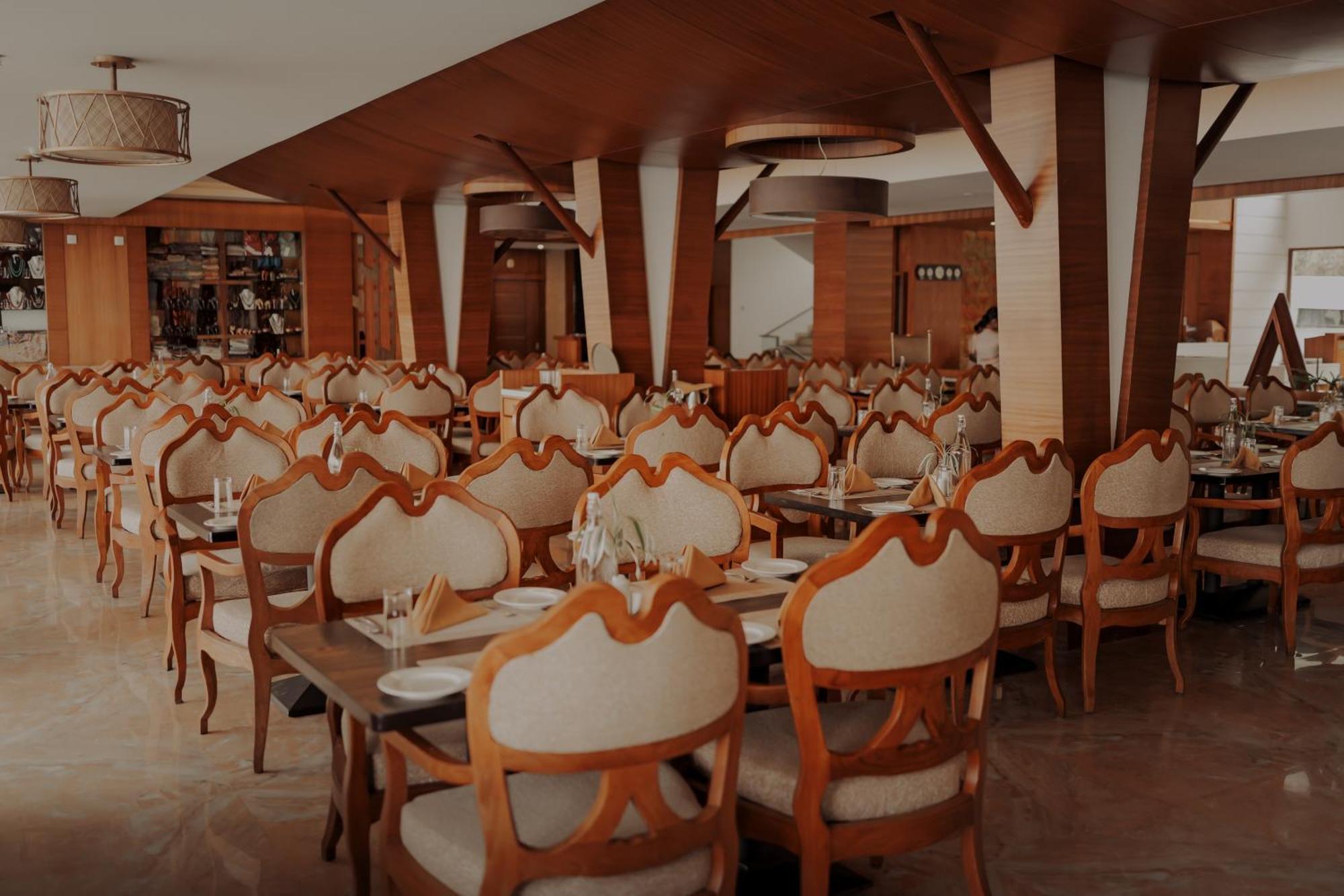 Amber Dale Luxury Hotel & Spa, مونار المظهر الخارجي الصورة