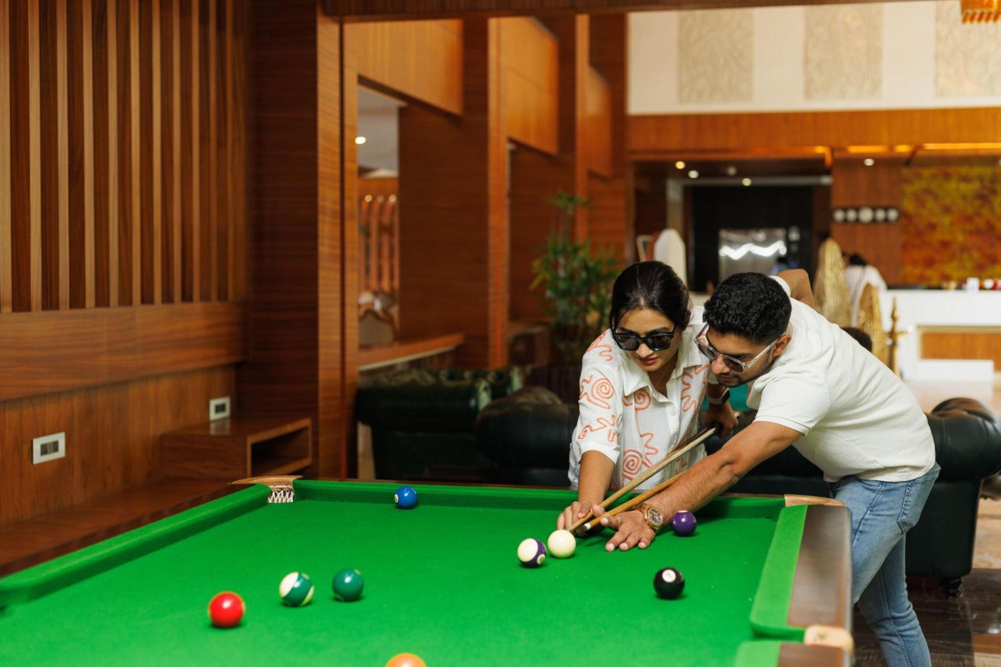 Amber Dale Luxury Hotel & Spa, مونار المظهر الخارجي الصورة