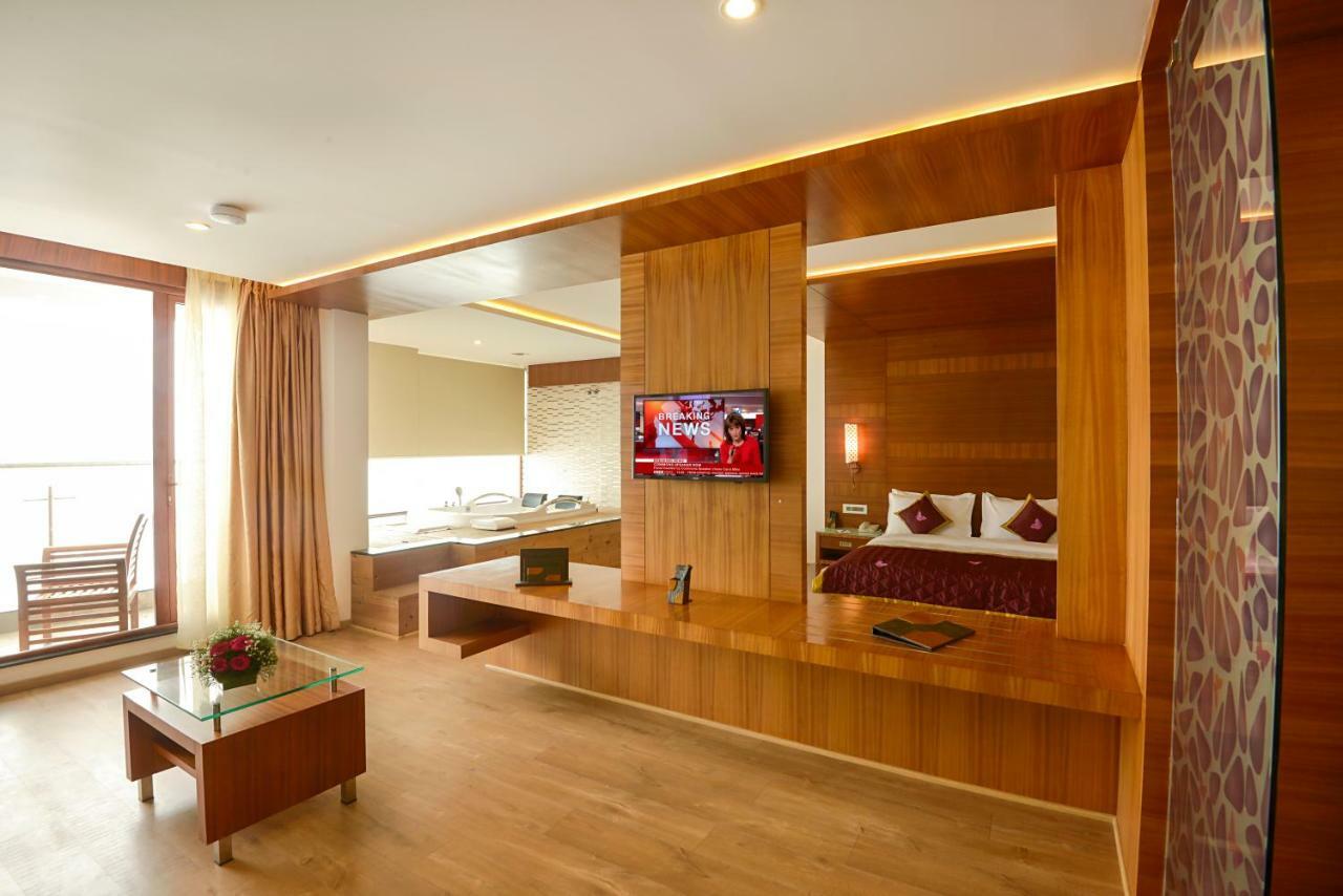 Amber Dale Luxury Hotel & Spa, مونار المظهر الخارجي الصورة